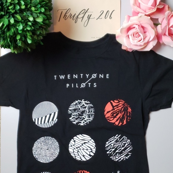 Twenty One Pilots Tops - [Twenty One Pilots] Blurry Face Tee